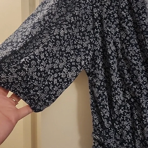 Floral Blue Jumper - Picture 5 of 6